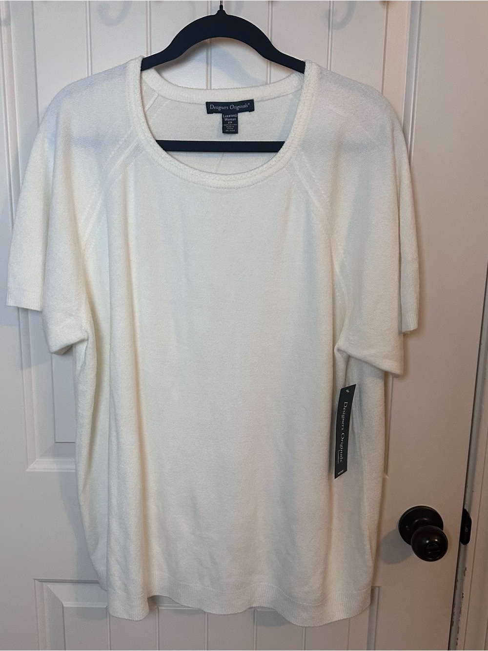 Designers Originals Luxelon Women’s 2X White Short Sleeve Sweater Top NWT